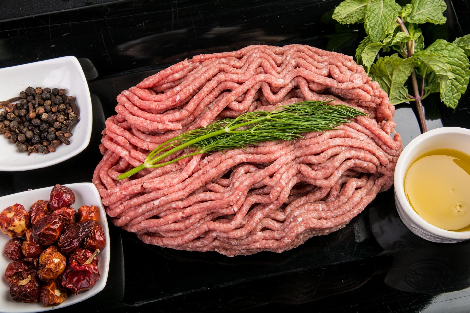 لحم مفروم عجالي طازج